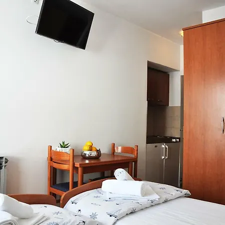 Sunrise Apartments And Studio Apartments Lokva Rogoznica Exterior photo
