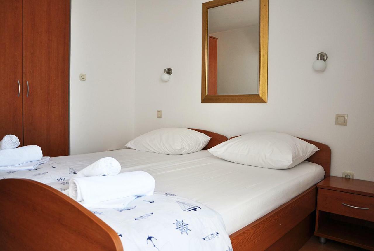 Sunrise And Studio Apartment Lokva Rogoznica